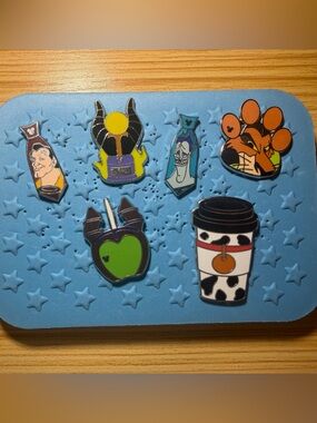 Disney Villain Pin Lot+ Brand New Pin Folio